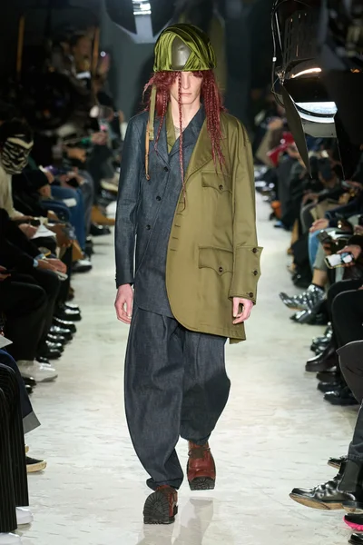 Look 26